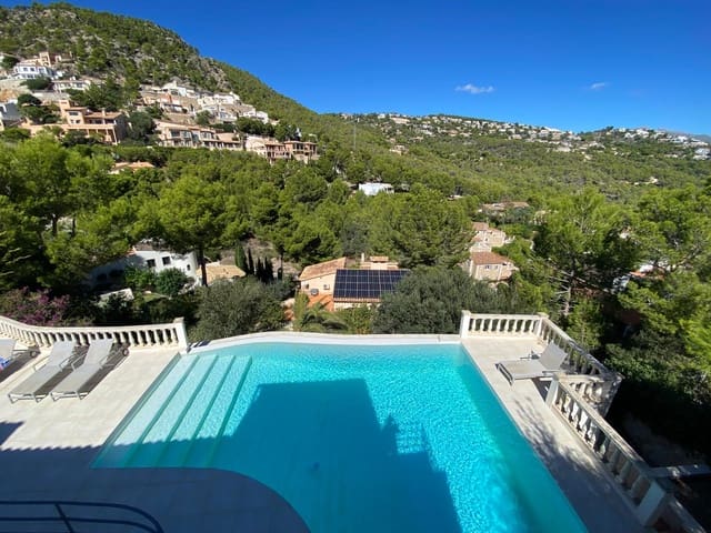 Villa/Maison de 4 chambres à louer à Puerto de Andratx, Andratx avec garage - 12 000 € (Ref: 9654284)