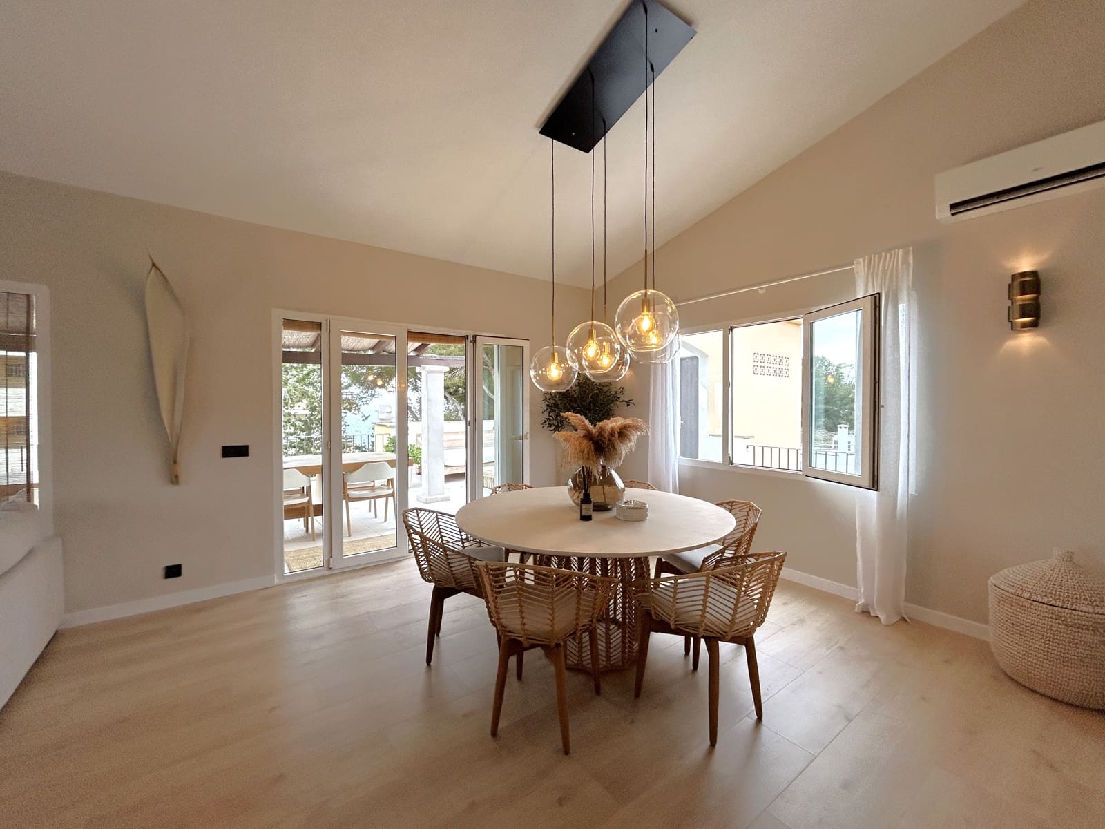 3 bedroom Apartment for rent in Cala Vinyes / Cala Vinyas / Cala Vinas with pool garage - € 5,200 (Ref: 9657872)