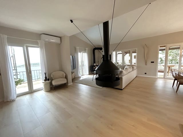 Appartement de 3 chambres à louer à Cala Vinyes / Cala Vinyas / Cala Viñas, Calvià avec piscine garage - 5 200 € (Ref: 9657872)