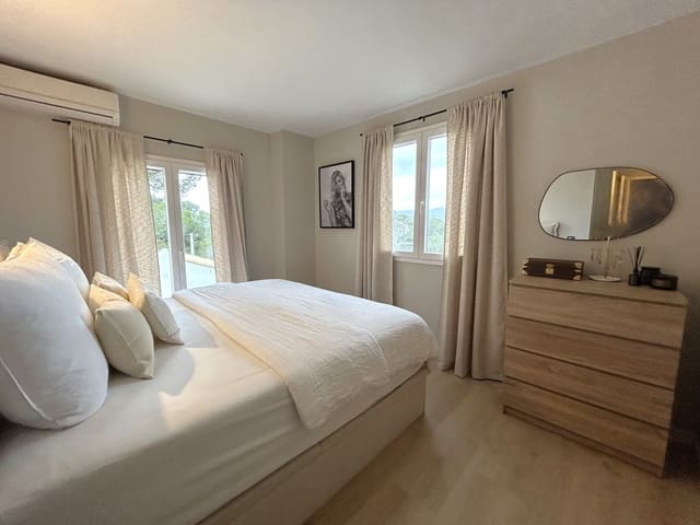 Appartement de 3 chambres à louer à Cala Vinyes / Cala Vinyas / Cala Viñas, Calvià avec piscine garage - 5 200 € (Ref: 9657872)