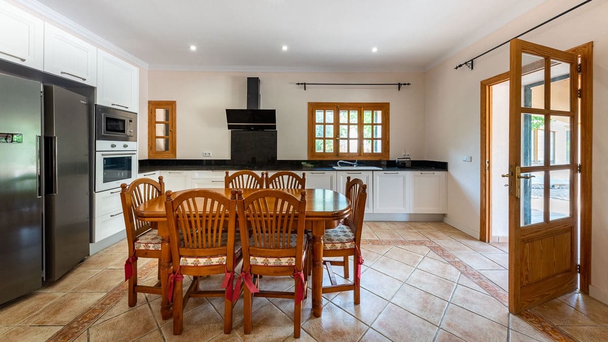 4 slaapkamer Finca/Landhuis te huur in Marratxi met zwembad garage - € 5.500 (Ref: 9657873)