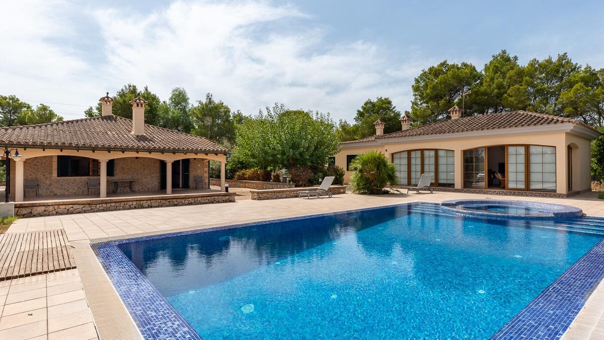 4 slaapkamer Finca/Landhuis te huur in Marratxi met zwembad garage - € 5.500 (Ref: 9657873)