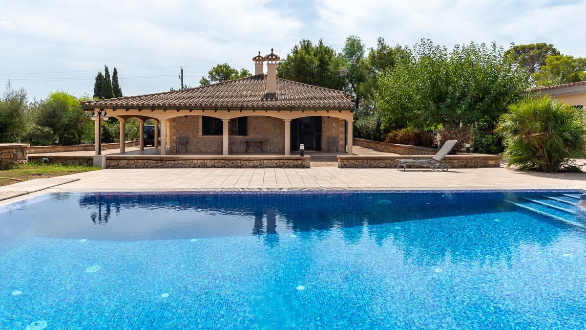 4 slaapkamer Finca/Landhuis te huur in Marratxi met zwembad garage - € 5.500 (Ref: 9657873)