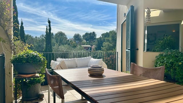 2 slaapkamer Appartement te huur in Cala Vinyes / Cala Vinyas / Cala Viñas, Calvià met garage - € 2.800 (Ref: 9657874)