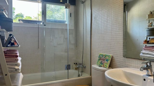 2 slaapkamer Appartement te huur in Cala Vinyes / Cala Vinyas / Cala Viñas, Calvià met garage - € 2.800 (Ref: 9657874)