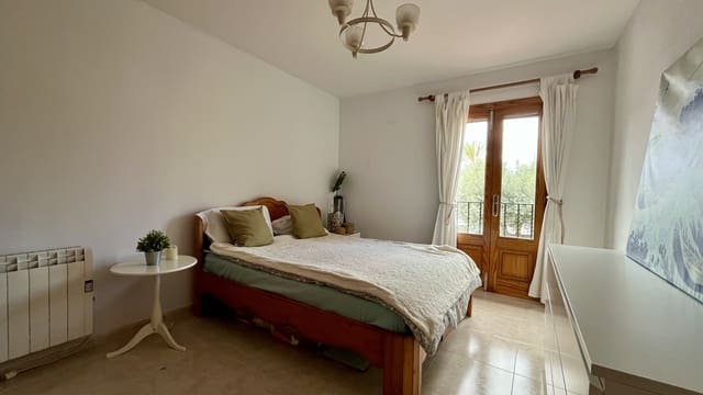 3 bedroom Apartment for sale in Campanet with garage - € 585,000 (Ref: 9665478)