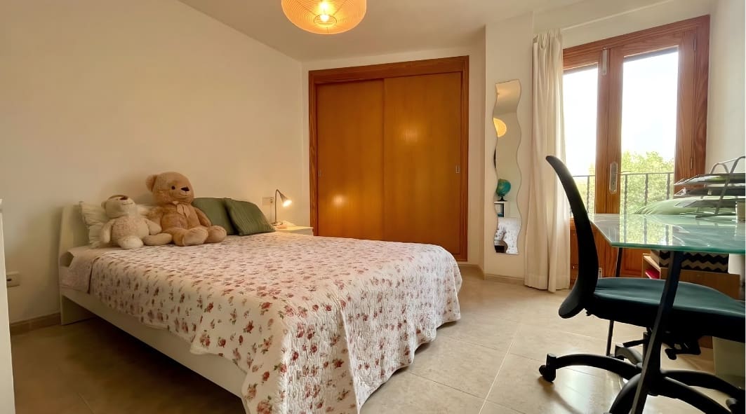 3 bedroom Apartment for sale in Campanet with garage - € 585,000 (Ref: 9665478)