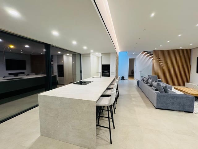 Chalet de 3 habitaciones en Marratxí en alquiler con piscina garaje - 14.000 € (Ref: 9676421)