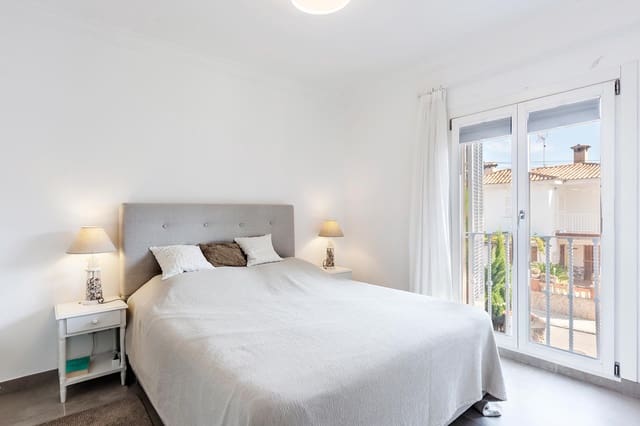 4 makuuhuone Huvila myytävänä paikassa Playas de Muro / Platges de Muro, Muro mukana 
autotalli - 1 750 000 € (Ref: 9679268)