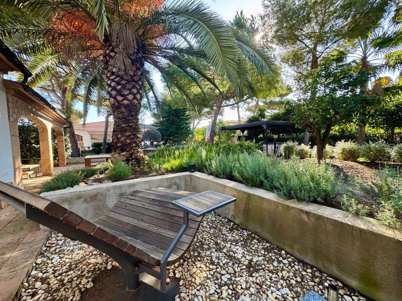 4 makuuhuone Huvila myytävänä paikassa Muro mukana 
autotalli - 1 750 000 € (Ref: 9679268)