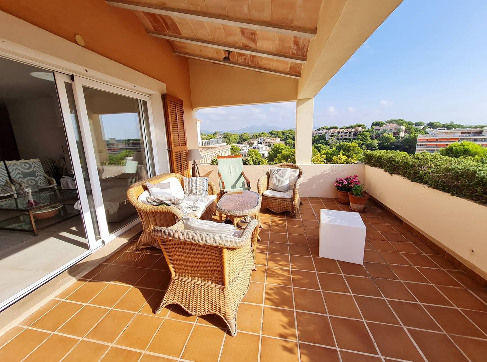 Ático de 3 habitaciones en Porto Petro en alquiler con piscina garaje - 2.800 € (Ref: 9679269)