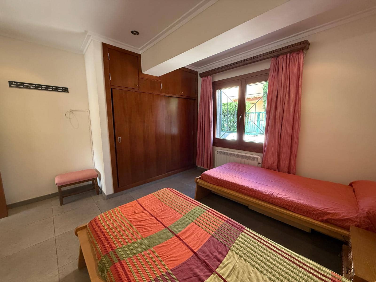 2 slaapkamer Villa te huur in Puerto de Alcudia met garage - € 2.000 (Ref: 9685779)