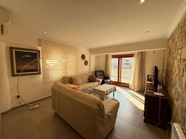 2 slaapkamer Villa te huur in Puerto de Alcudia, Alcúdia met garage - € 2.000 (Ref: 9685779)