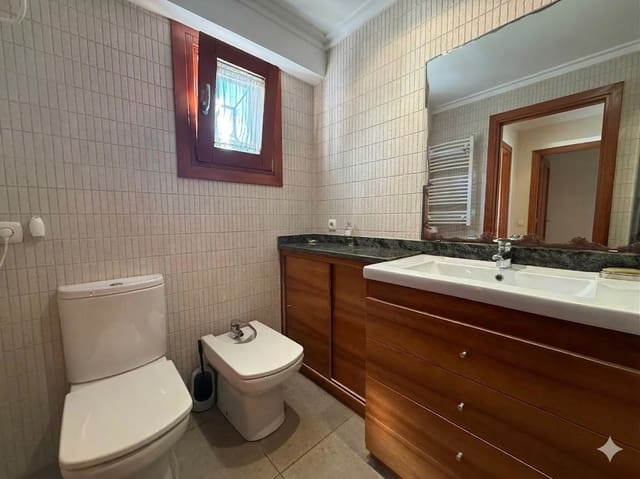 2 slaapkamer Villa te huur in Puerto de Alcudia, Alcúdia met garage - € 2.000 (Ref: 9685779)