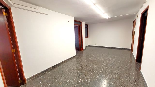 Local Comercial de 4 habitaciones en El Mercat, Palma de Mallorca en alquiler - 2.000 € (Ref: 9685783)