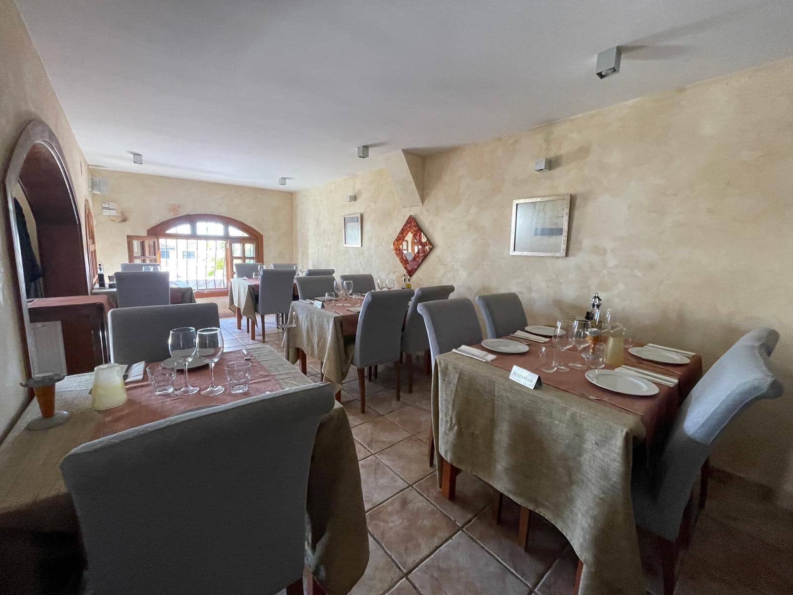 Commercial for sale in Cala Fornells with garage - € 950,000 (Ref: 9685784)