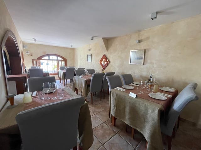 Commerciale in vendita in Cala Fornells, Calvià con garage - 950.000 € (Rif: 9685784)