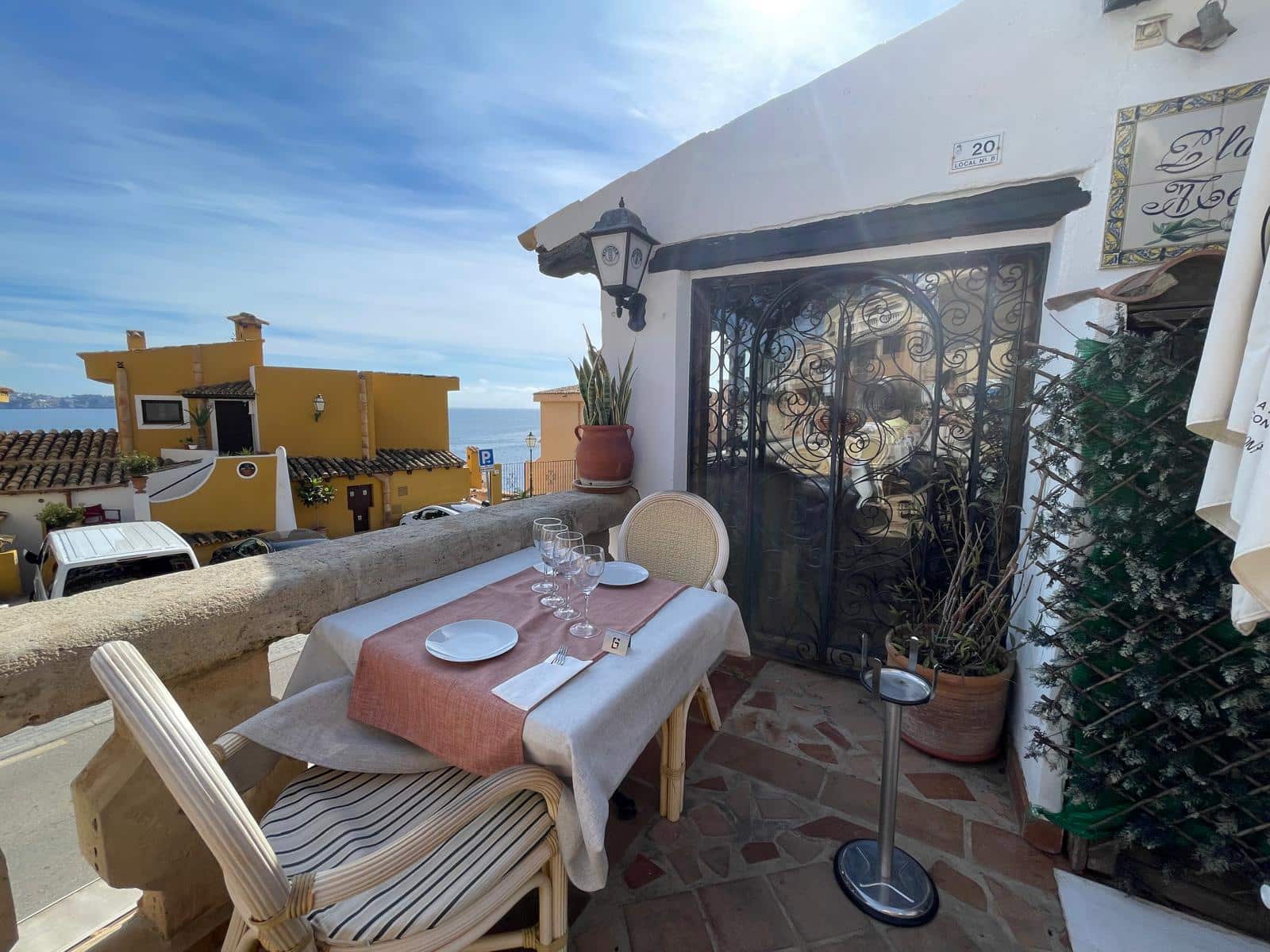 Commercial for sale in Cala Fornells with garage - € 950,000 (Ref: 9685784)