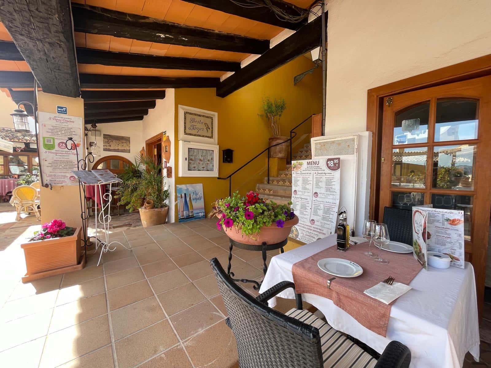 Commercial for sale in Cala Fornells with garage - € 950,000 (Ref: 9685784)