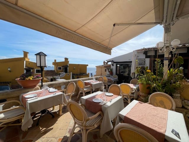 Commerciale in vendita in Cala Fornells, Calvià con garage - 950.000 € (Rif: 9685784)