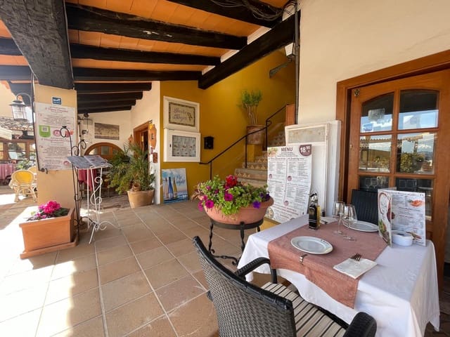 Commerciale in vendita in Cala Fornells, Calvià con garage - 950.000 € (Rif: 9685784)