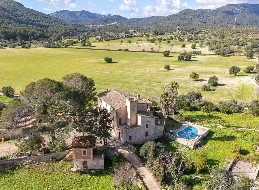 6 sypialnia Finka/Dom wiejski na sprzedaż w Establiments z basenem garażem - 3 900 000 € (Ref: 9685785)