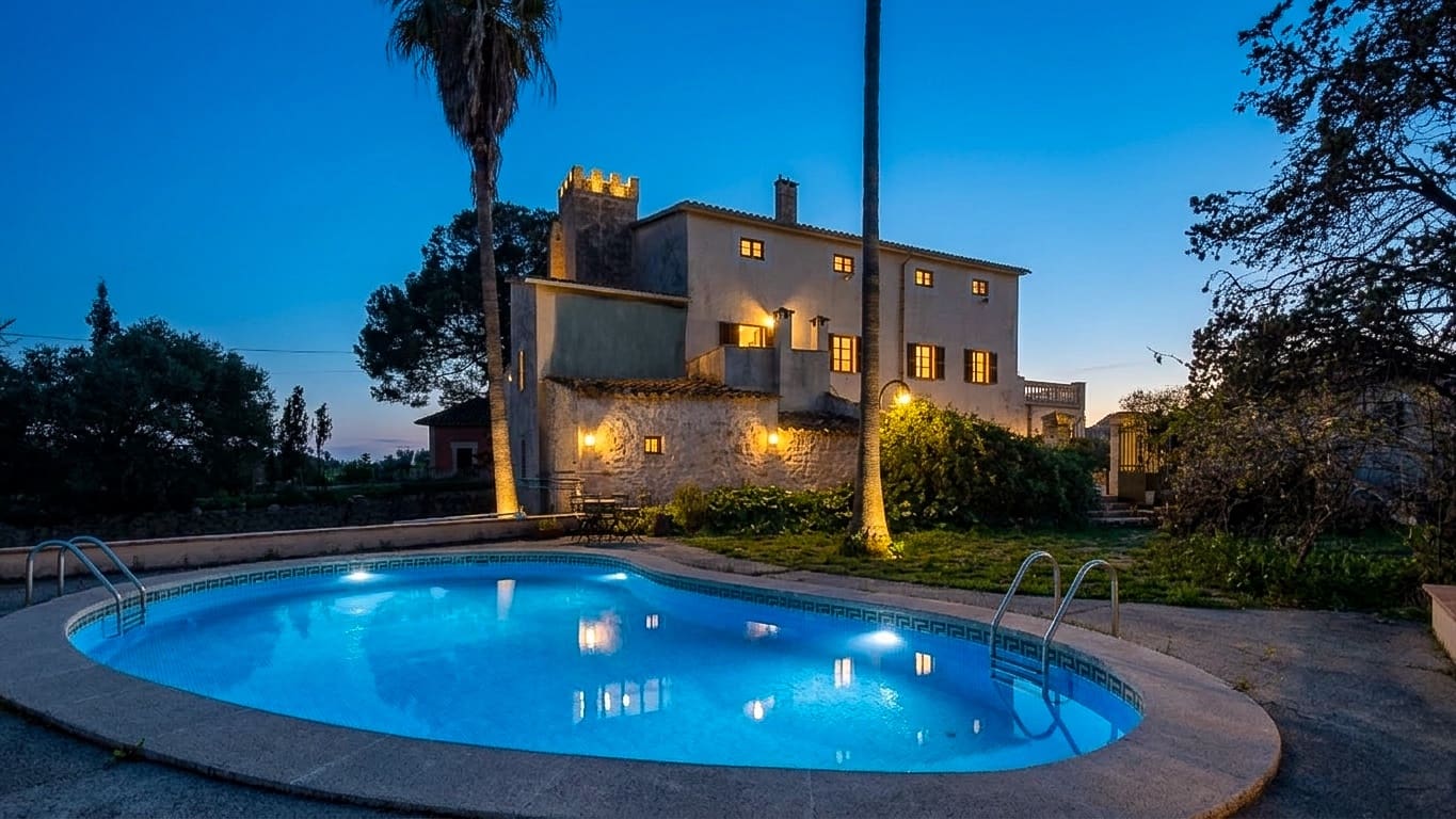6 sypialnia Finka/Dom wiejski na sprzedaż w Establiments z basenem garażem - 3 900 000 € (Ref: 9685785)