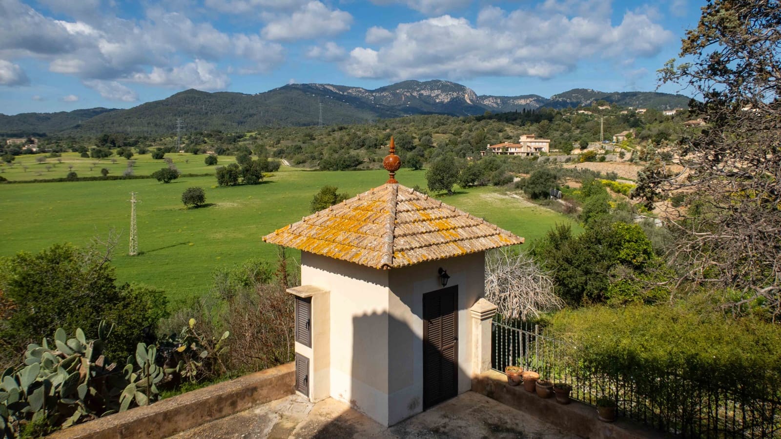 6 sypialnia Finka/Dom wiejski na sprzedaż w Establiments z basenem garażem - 3 900 000 € (Ref: 9685785)