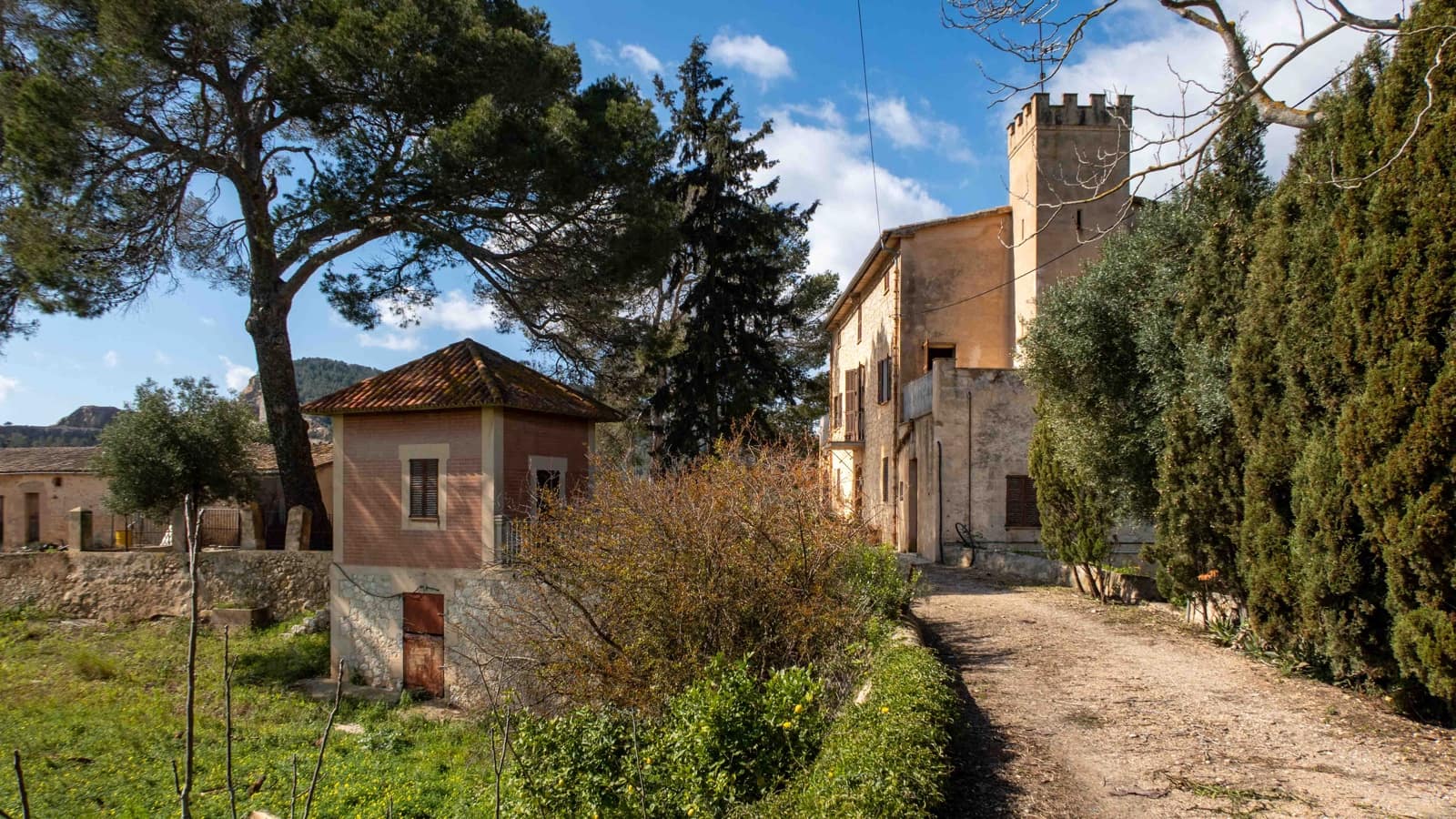 6 sypialnia Finka/Dom wiejski na sprzedaż w Establiments z basenem garażem - 3 900 000 € (Ref: 9685785)