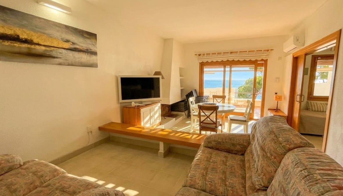 3 bedroom Apartment for rent in Sant Elm with garage - € 2,700 (Ref: 9688554)