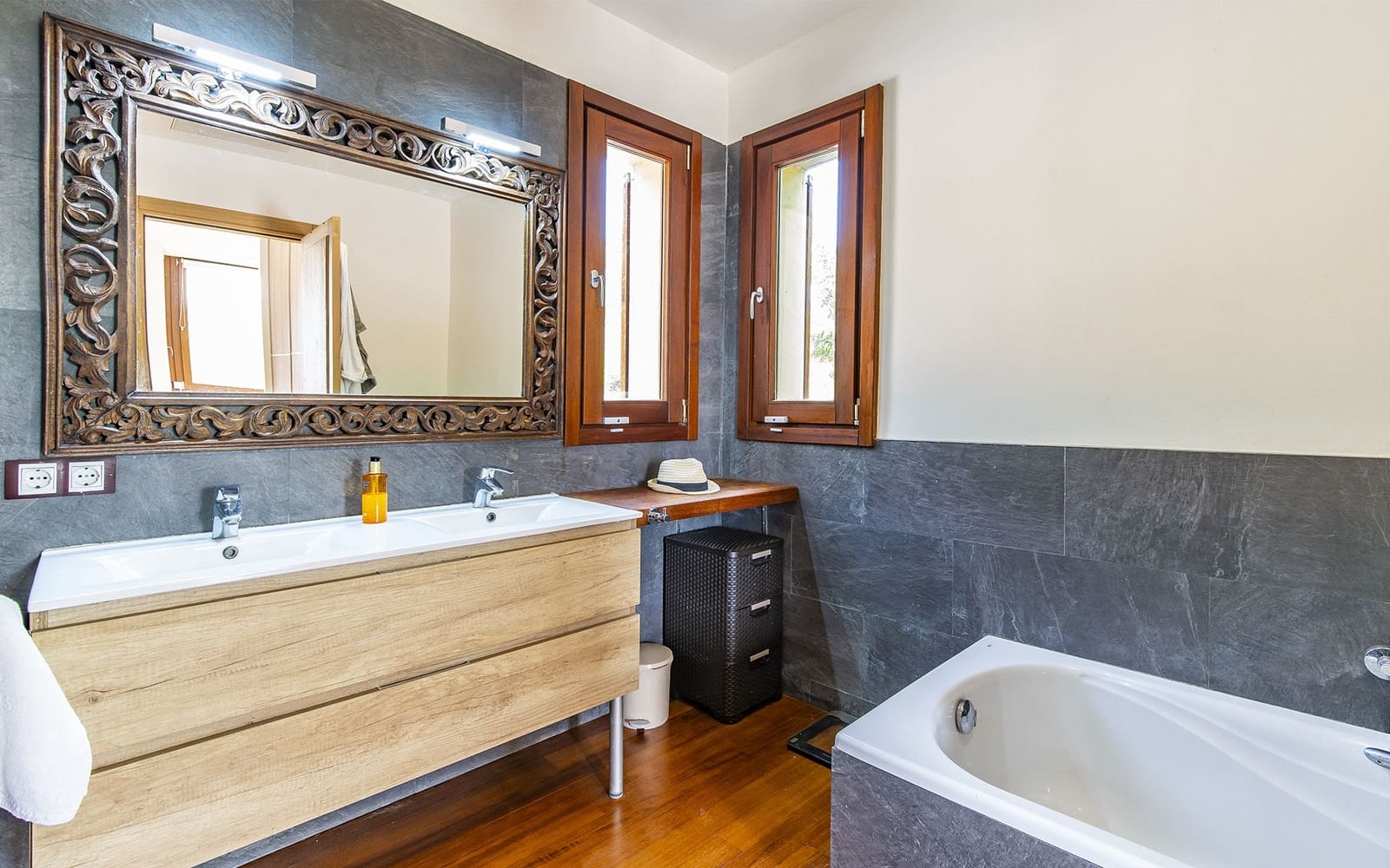 6 Zimmer Finca/Landgut zu verkaufen in Bunyola mit Pool Garage - 3.500.000 € (Ref: 9688556)