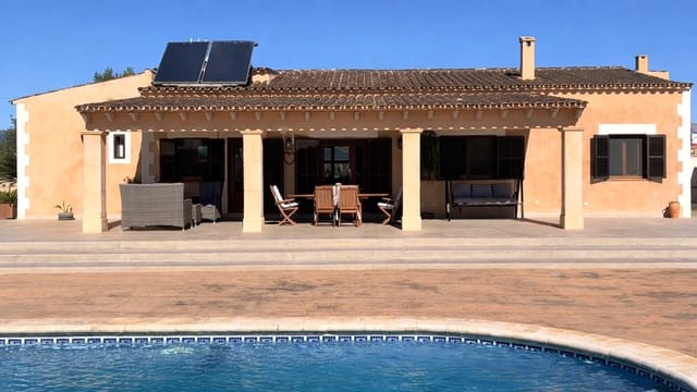 Finca/Maison de Campagne de 4 chambres à louer à Sencelles avec piscine garage - 4 000 € (Ref: 9694330)