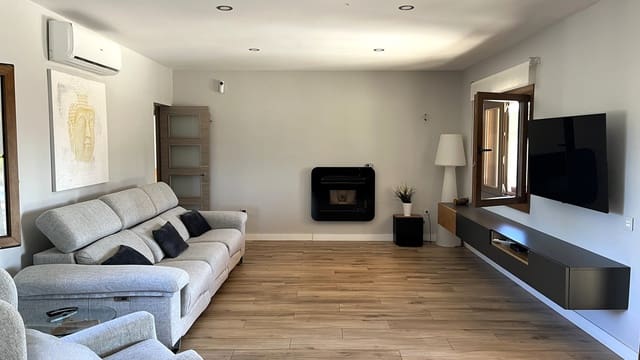 Finca/Maison de Campagne de 4 chambres à louer à Sencelles avec piscine garage - 4 000 € (Ref: 9694330)