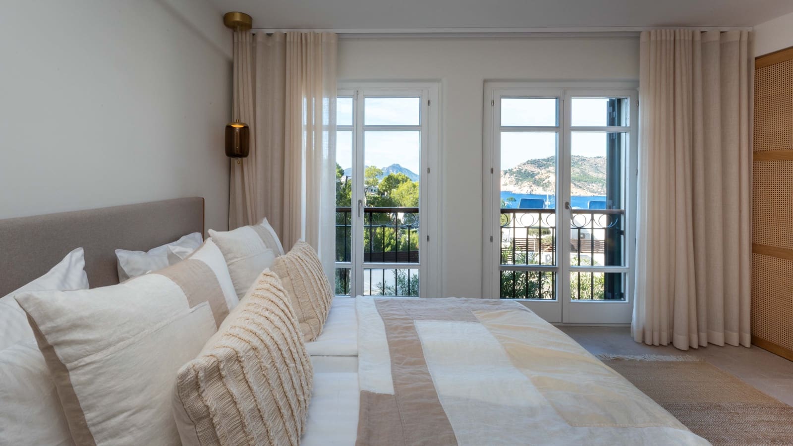 3 bedroom Apartment for sale in Puerto de Andratx with garage - € 3,200,000 (Ref: 9697817)