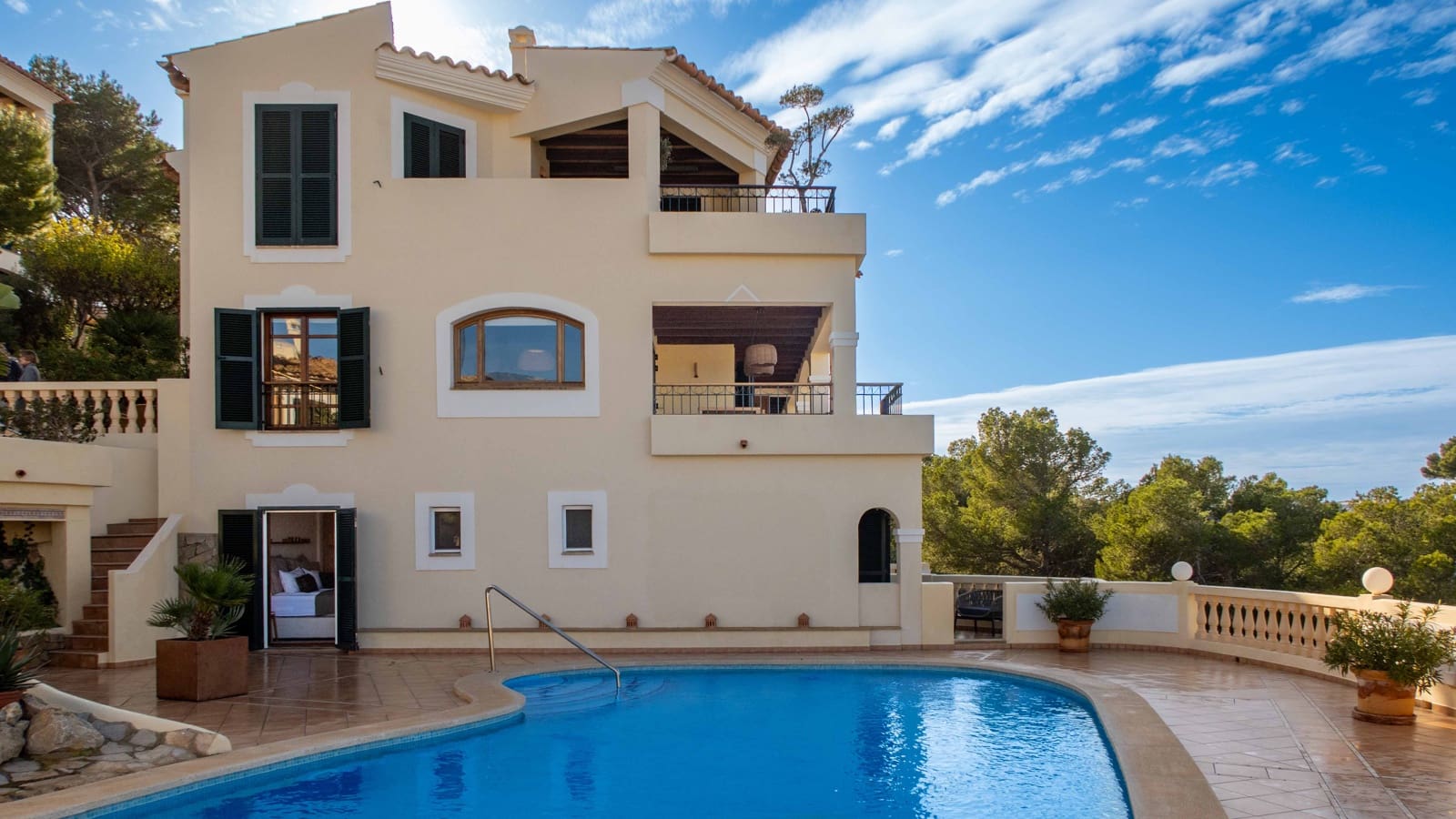 3 bedroom Apartment for sale in Puerto de Andratx with garage - € 3,200,000 (Ref: 9697817)