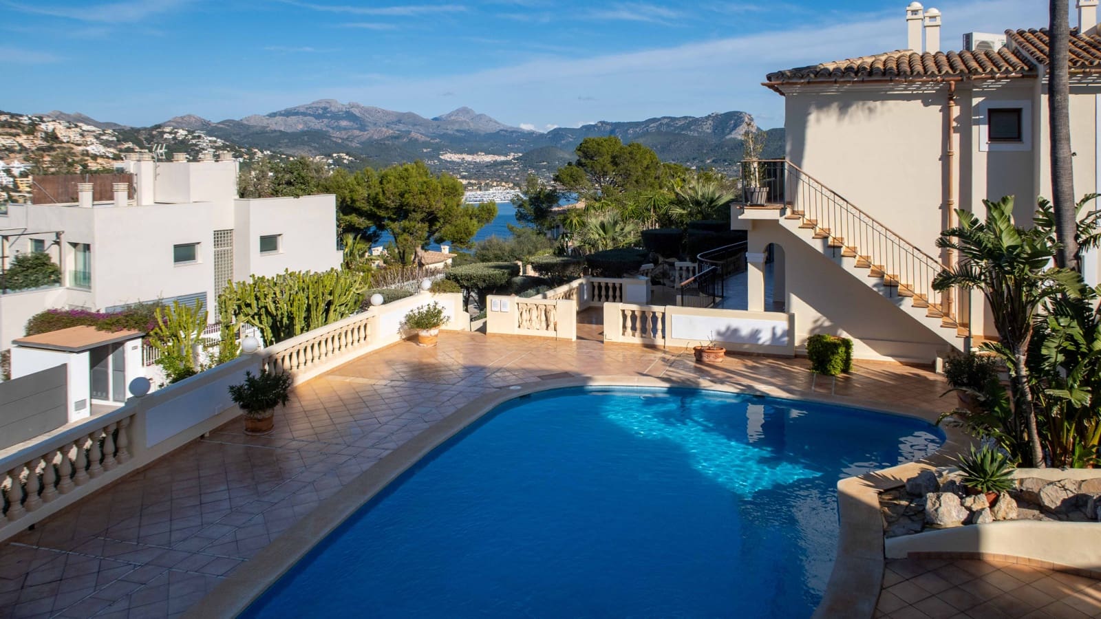 3 bedroom Apartment for sale in Puerto de Andratx with garage - € 3,200,000 (Ref: 9697817)