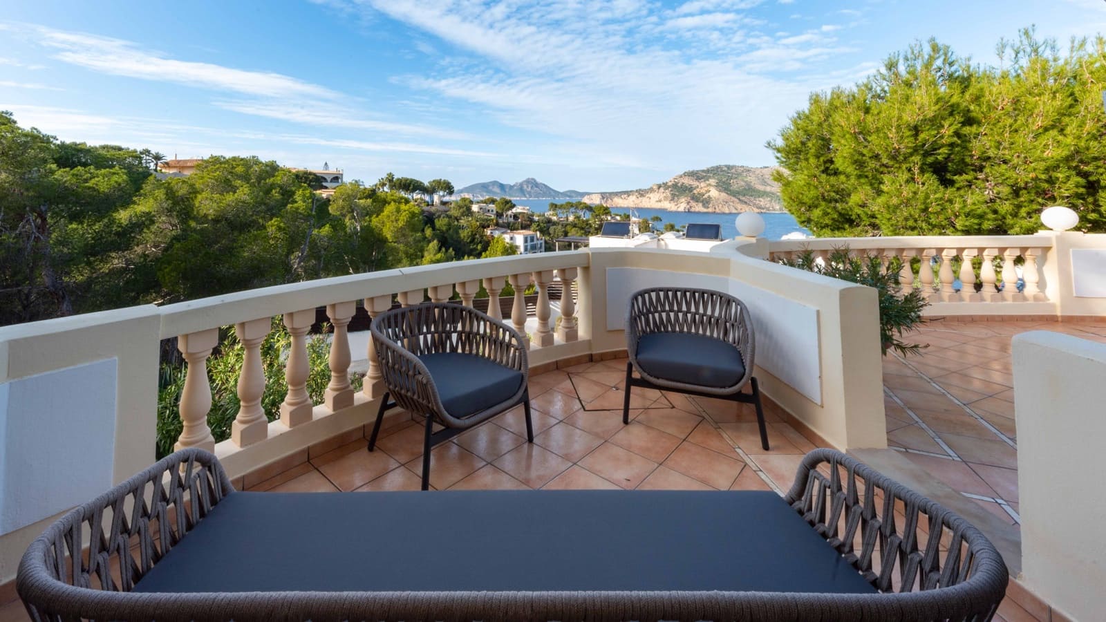 3 bedroom Apartment for sale in Puerto de Andratx with garage - € 3,200,000 (Ref: 9697817)