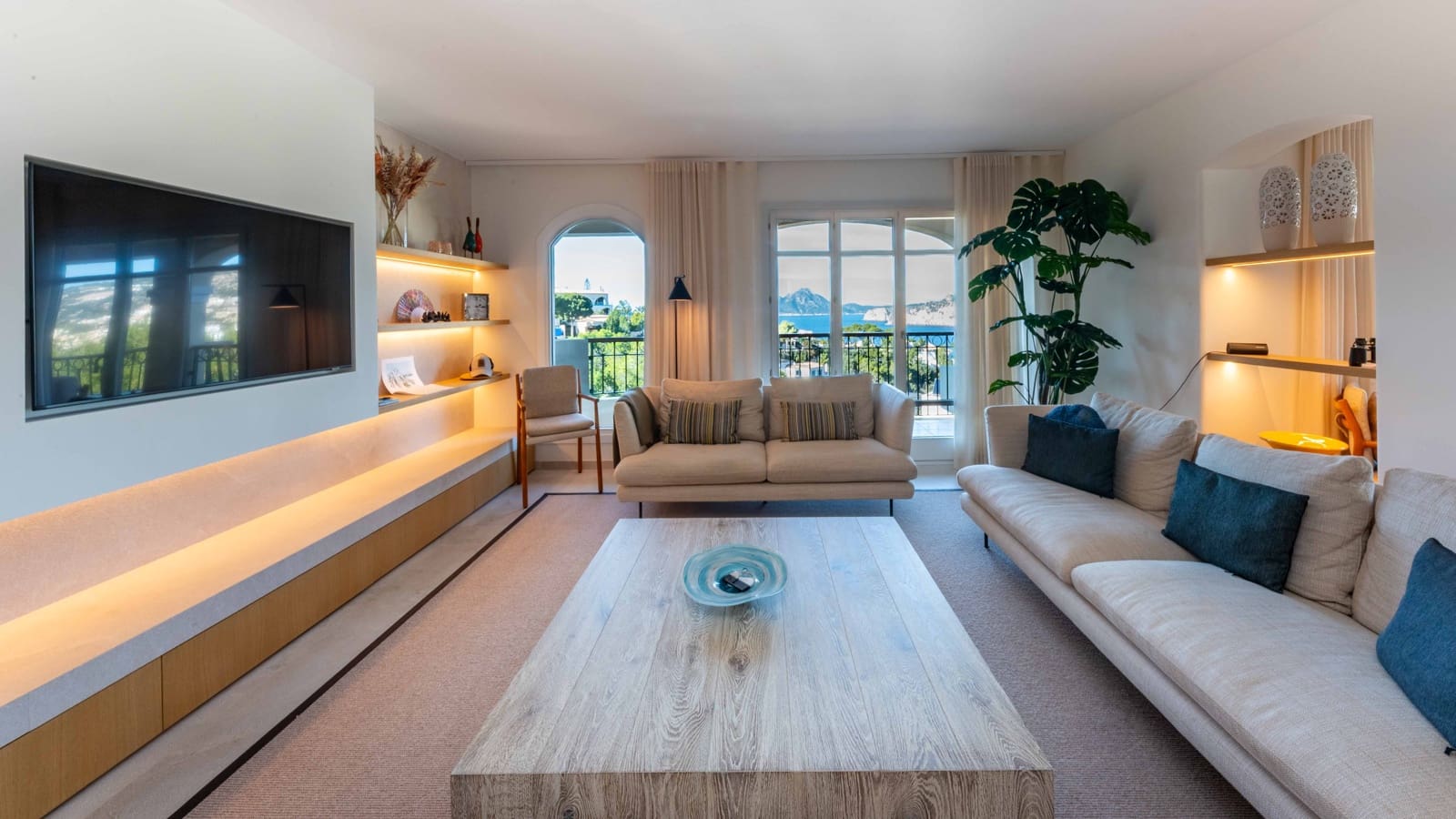 3 bedroom Apartment for sale in Puerto de Andratx with garage - € 3,200,000 (Ref: 9697817)