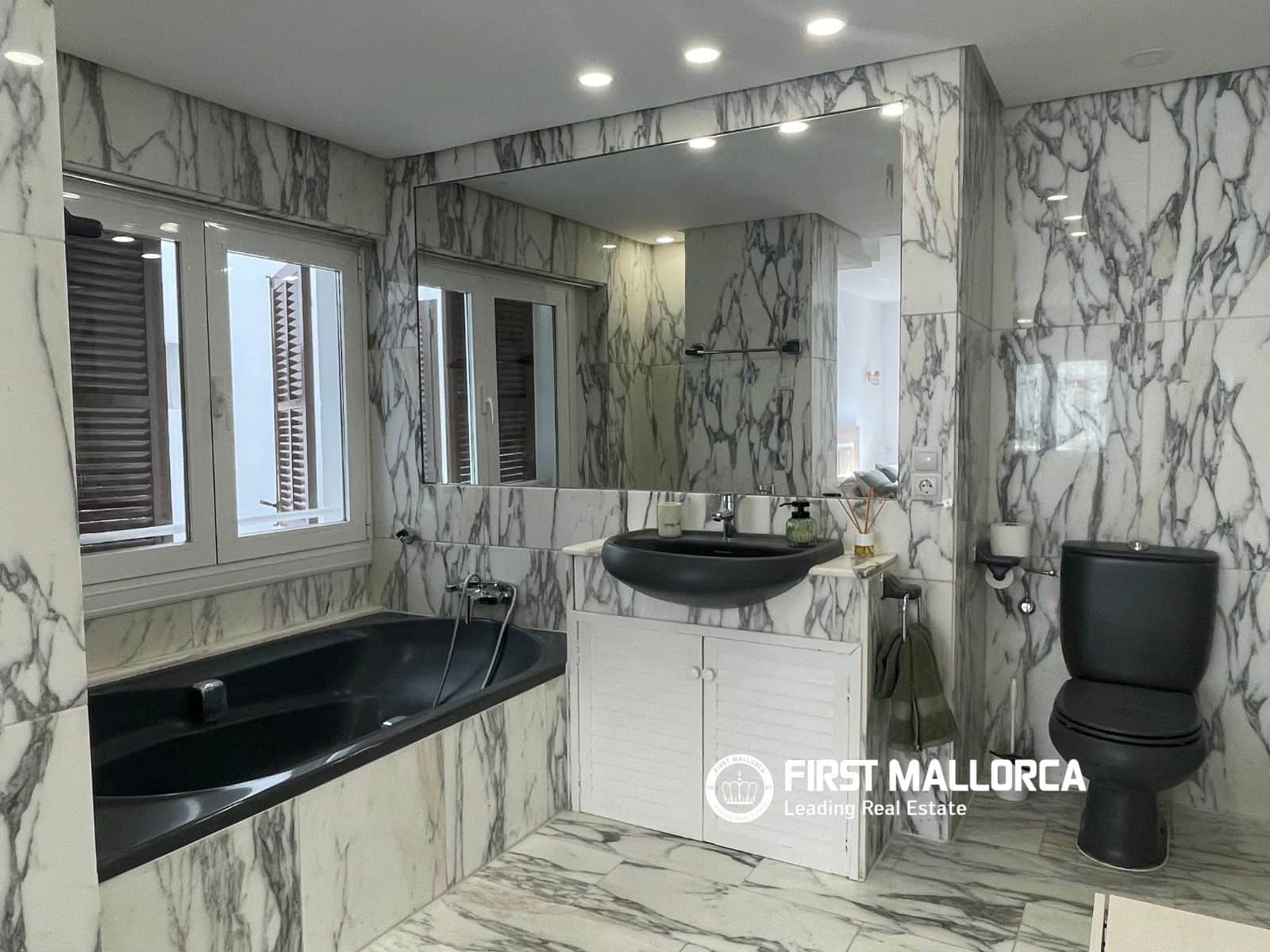 Appartement de 2 chambres à louer à Portals Nous avec garage - 2 900 € (Ref: 9697818)
