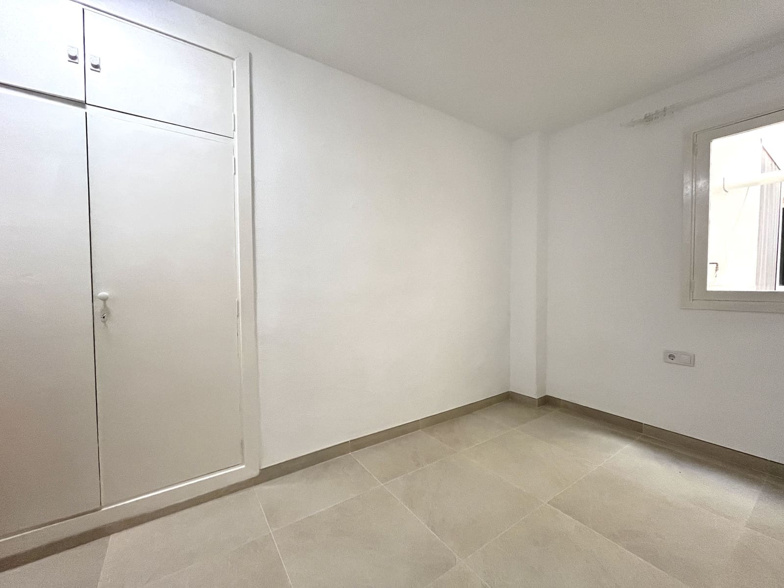 3 bedroom Apartment for rent in Cala Mayor with garage - € 2,700 (Ref: 9700146)