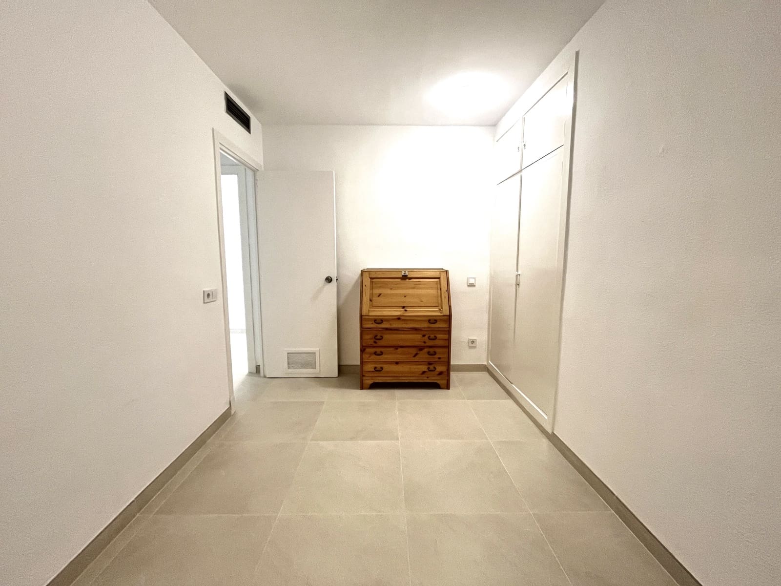 3 bedroom Apartment for rent in Cala Mayor with garage - € 2,700 (Ref: 9700146)