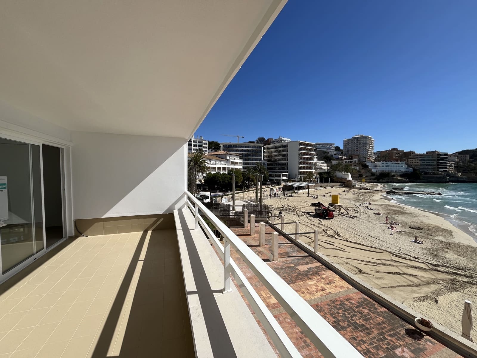 3 bedroom Apartment for rent in Cala Mayor with garage - € 2,700 (Ref: 9700146)