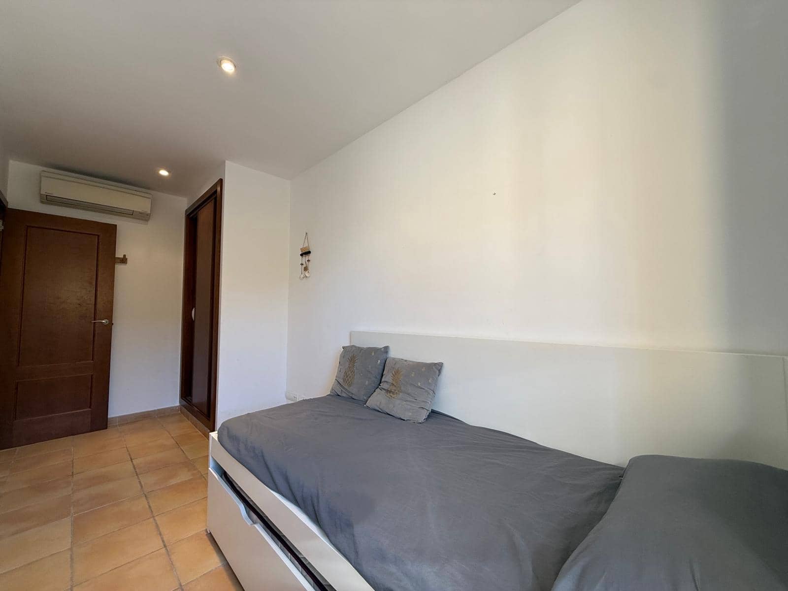 3 bedroom Villa for rent in Puerto de Alcudia with garage - € 2,000 (Ref: 9700147)