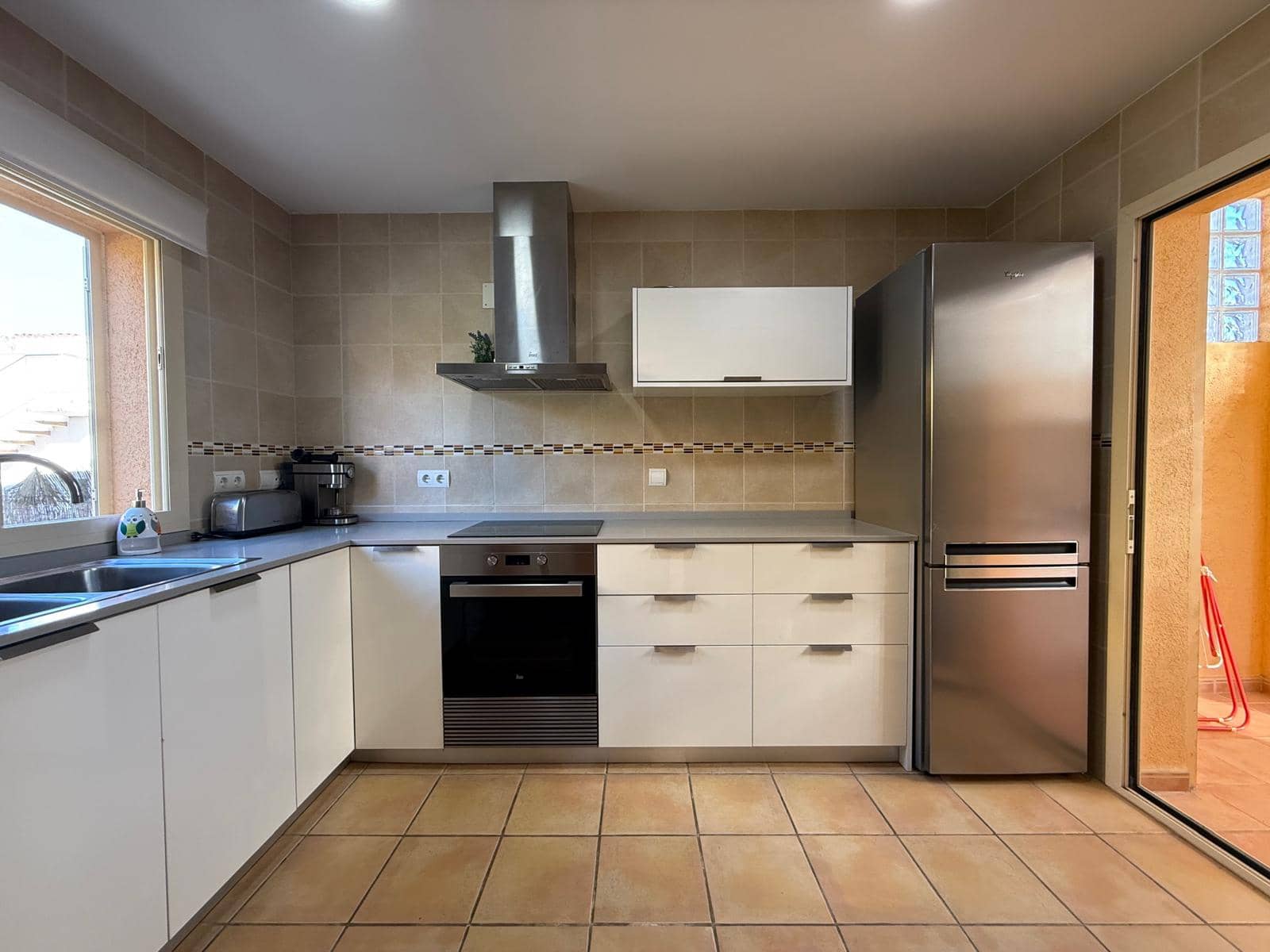 3 bedroom Villa for rent in Puerto de Alcudia with garage - € 2,000 (Ref: 9700147)