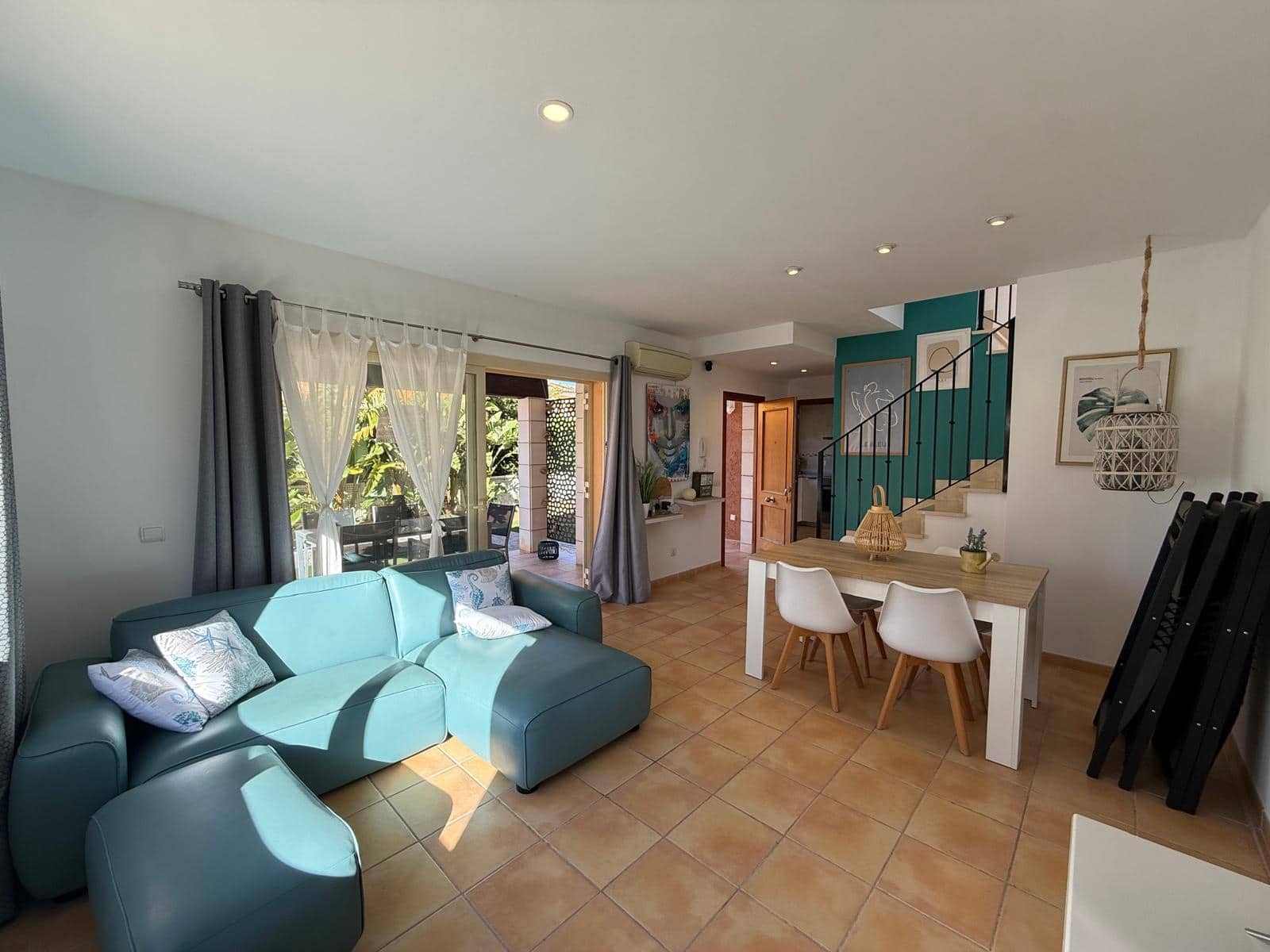 3 bedroom Villa for rent in Puerto de Alcudia with garage - € 2,000 (Ref: 9700147)