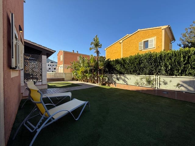 Villa/Maison de 3 chambres à louer à Puerto de Alcudia, Alcúdia avec garage - 2 000 € (Ref: 9700147)