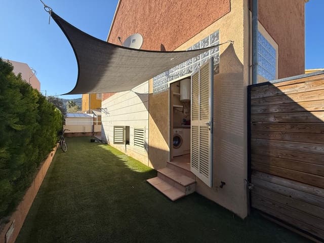 Villa/Maison de 3 chambres à louer à Puerto de Alcudia, Alcúdia avec garage - 2 000 € (Ref: 9700147)