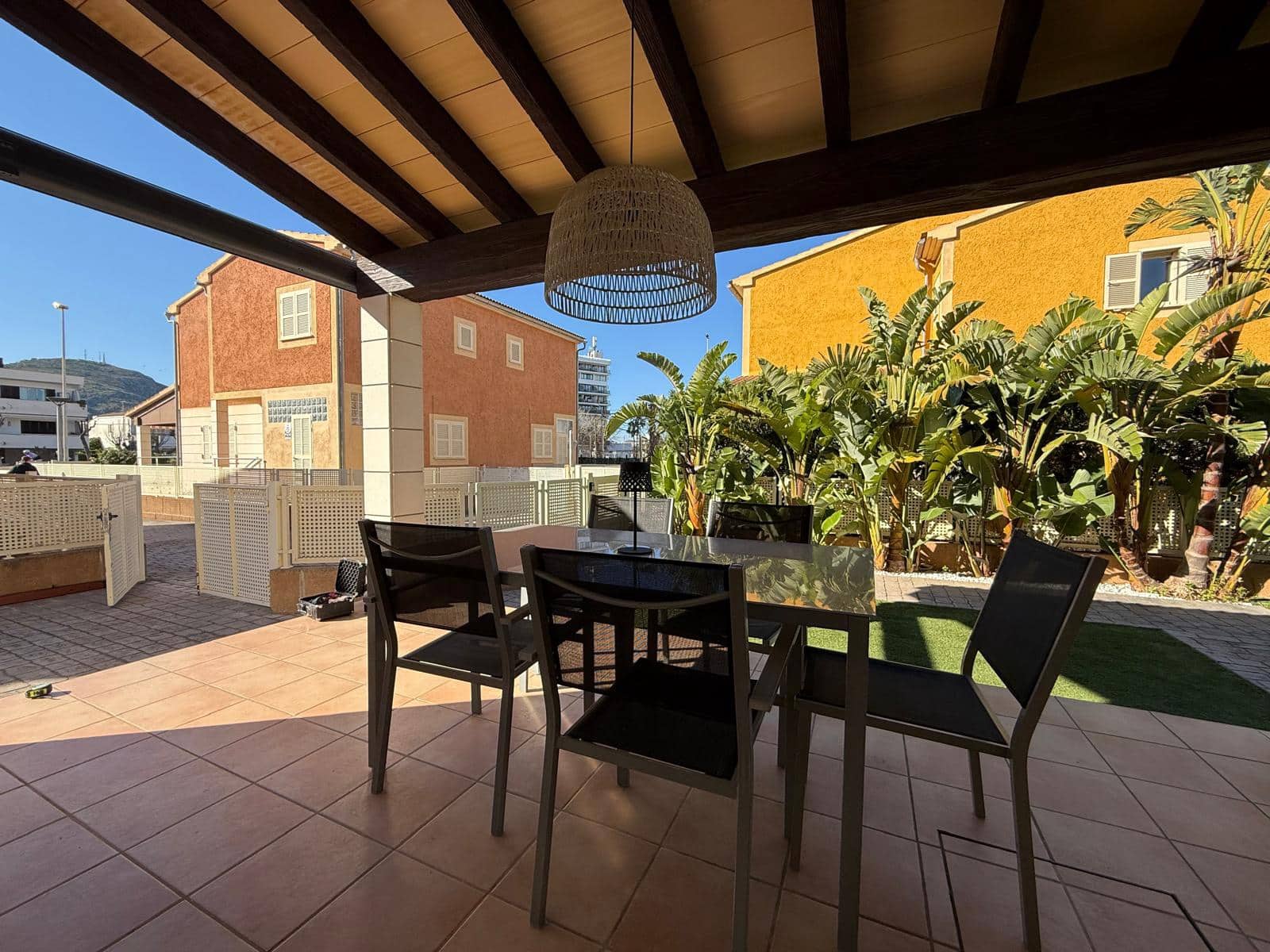 3 bedroom Villa for rent in Puerto de Alcudia with garage - € 2,000 (Ref: 9700147)