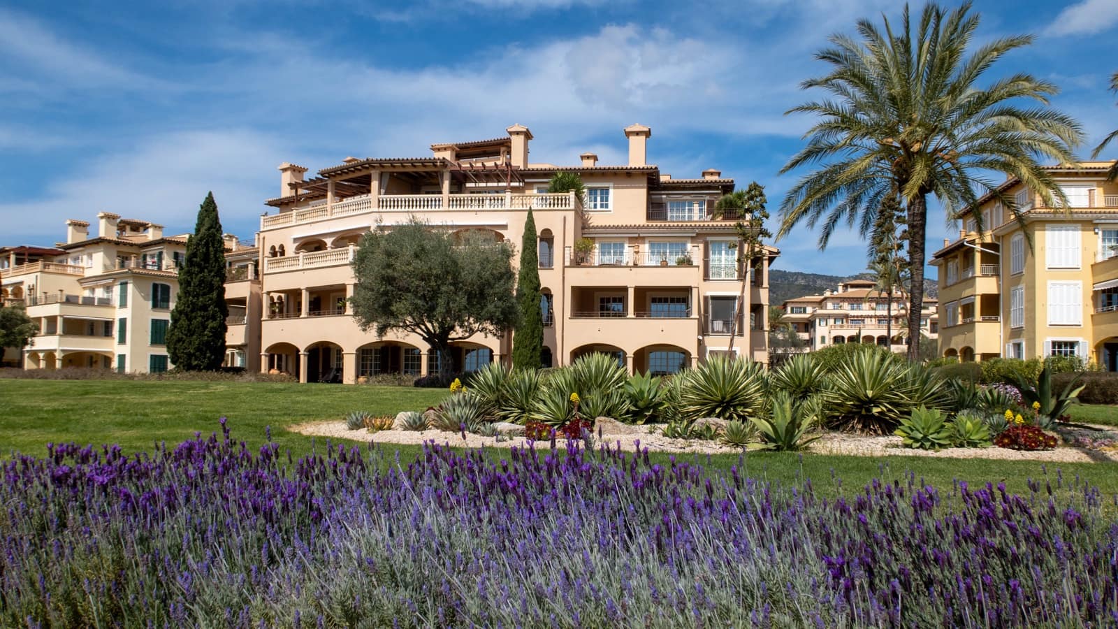 1 soveværelse Lejlighed til salg i Portals Nous med garage - € 2.225.000 (Ref: 9709126)