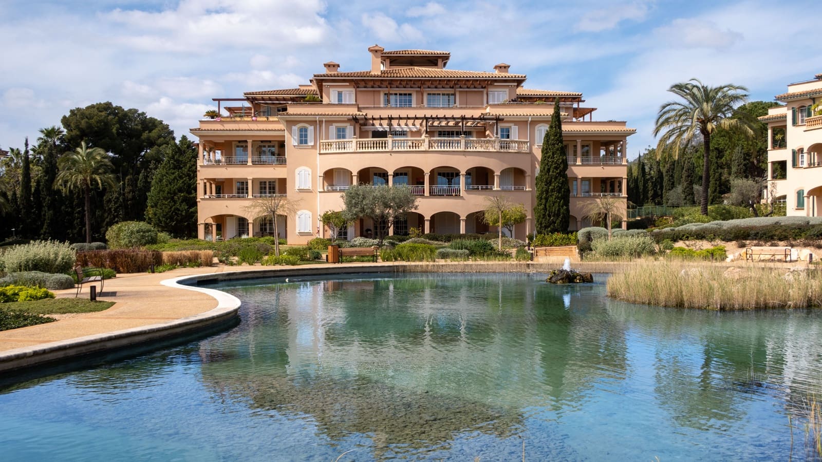 1 soveværelse Lejlighed til salg i Portals Nous med garage - € 2.225.000 (Ref: 9709126)